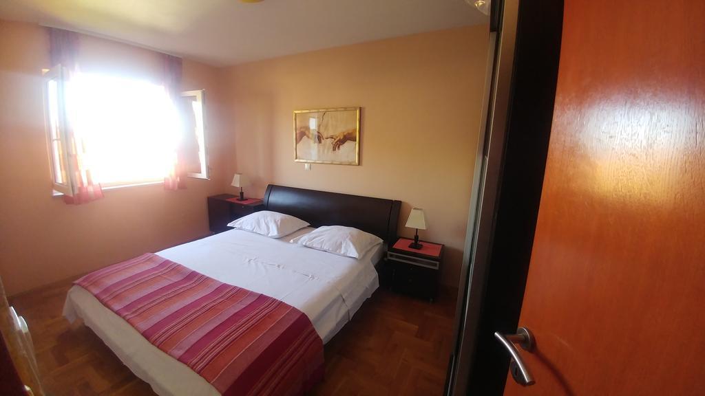 Villa Marija Marina Luaran gambar